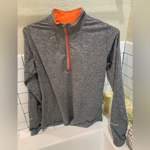 Women running pullover 3/4 zip